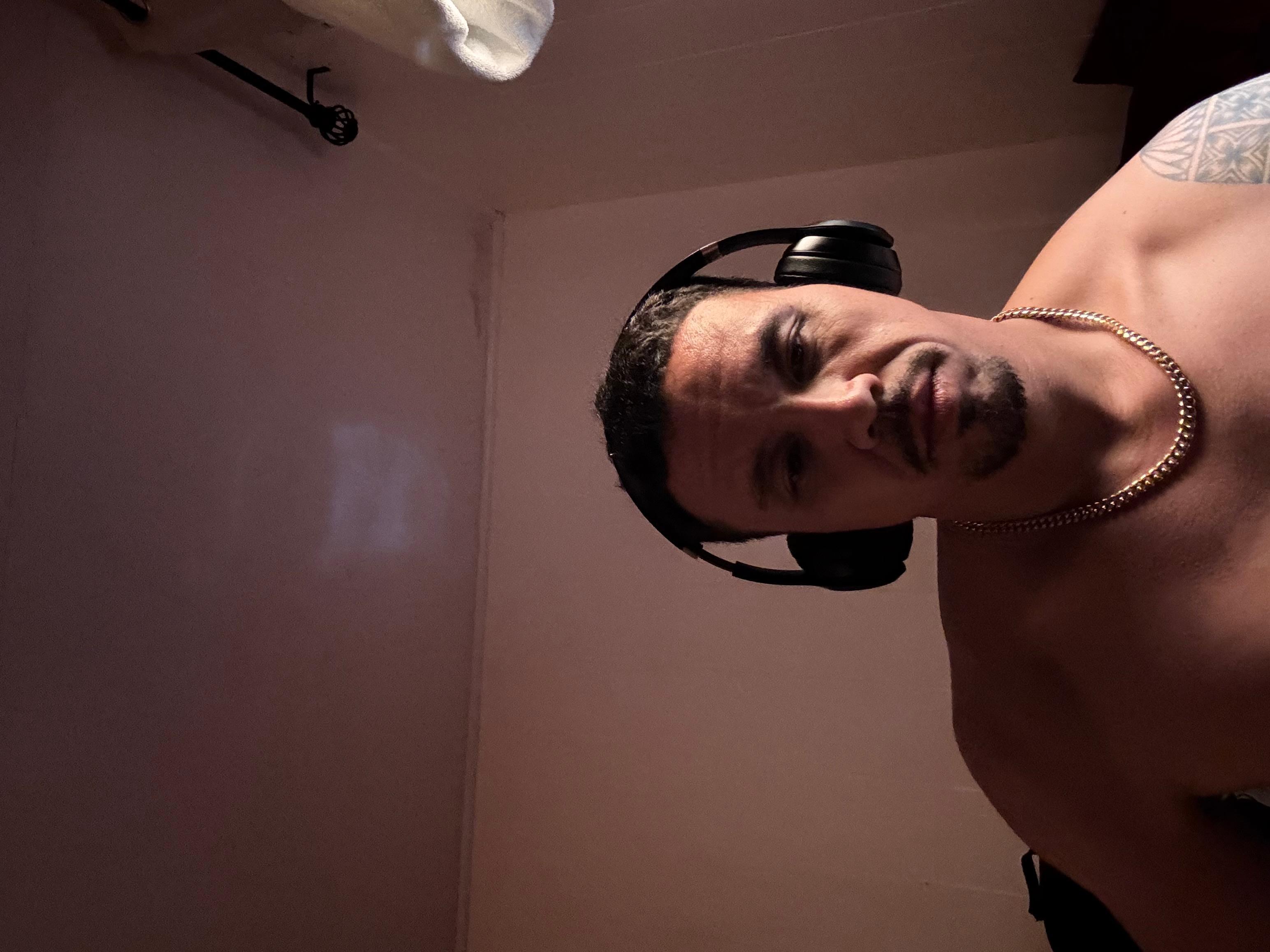 Abvcomesee's Profile