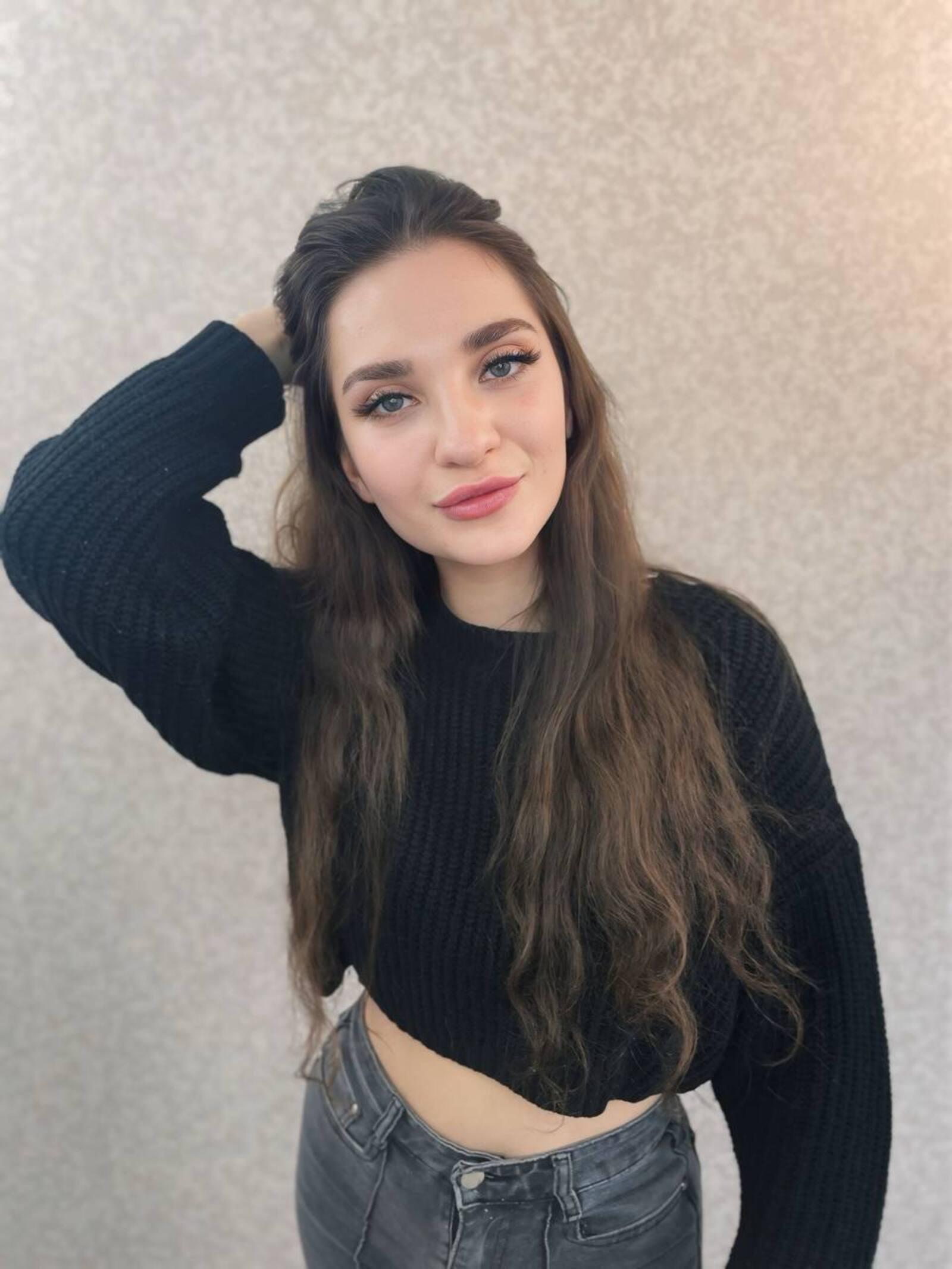 ChariseLonas's Profile
