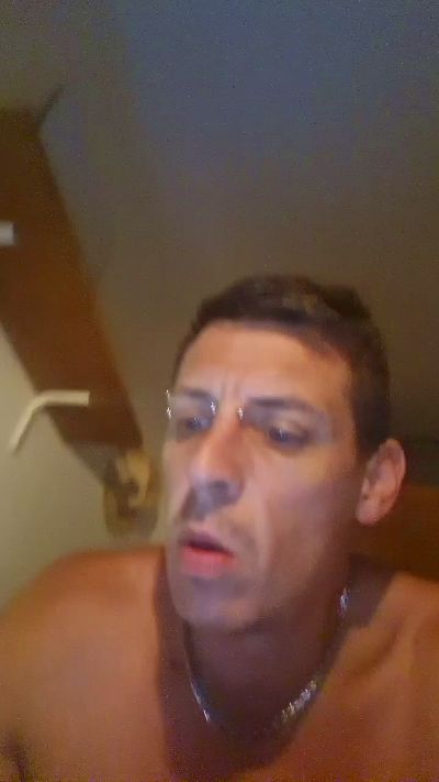 Eskalator198's Profile