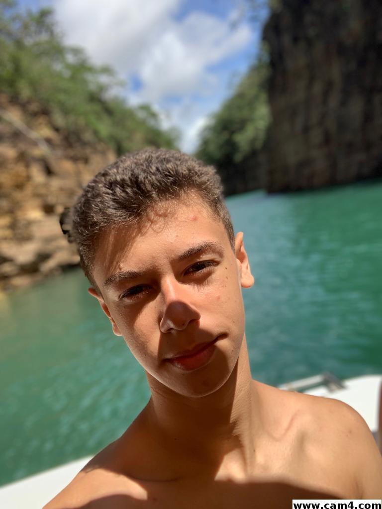 LEOSNARDOOO2's Profile