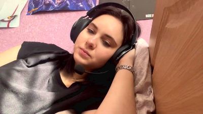 ZENDAYAS_EYES's Profile