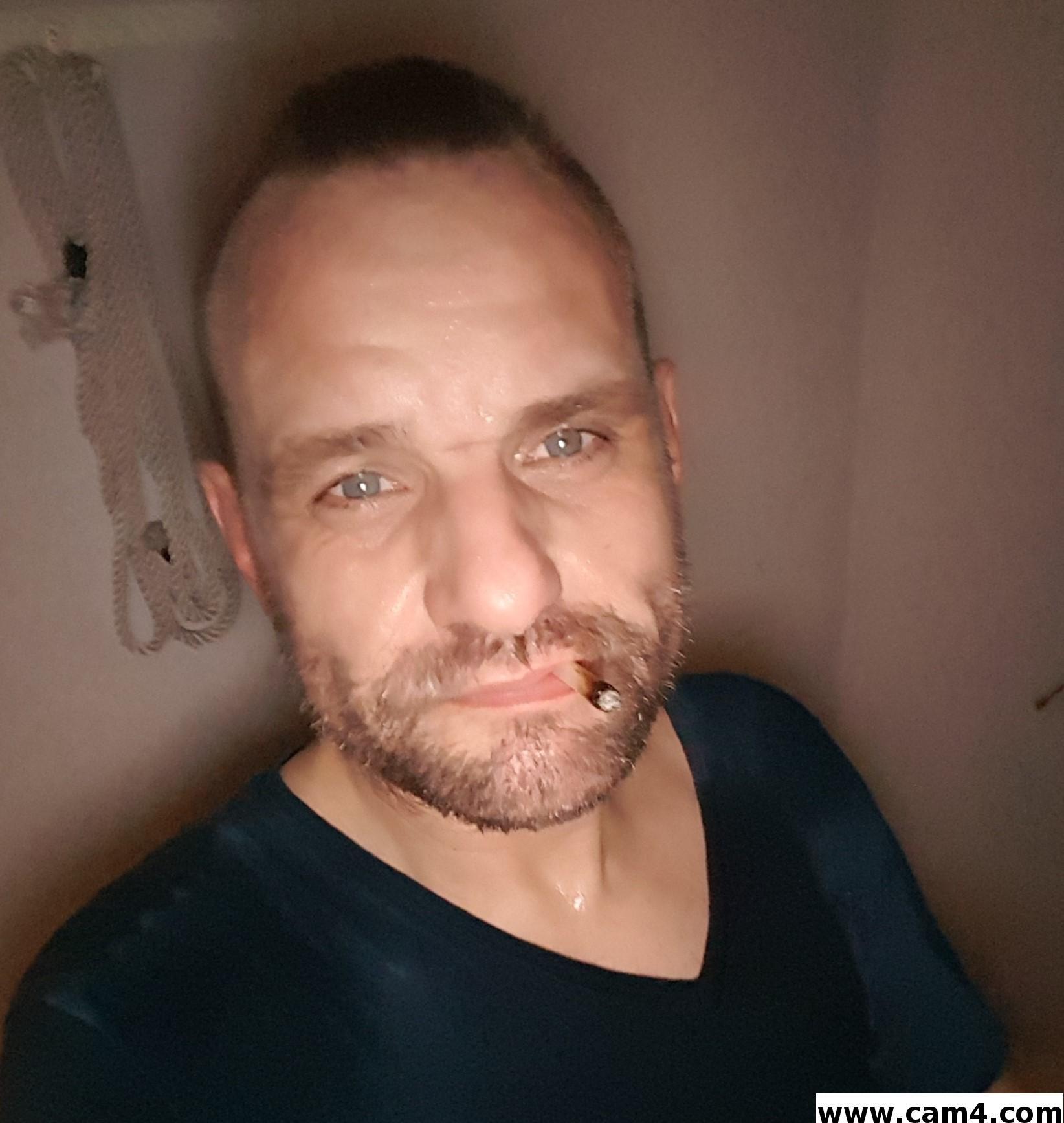 schluksklave's Profile